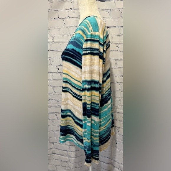 Easywear by Chico’s multicolor pull over V-neck top size 2/12 - Picture 2 of 6